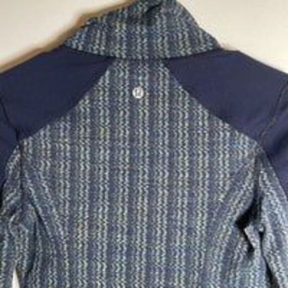 EUC Lululemon Nice Asana Jacket Ziqgy Wee August Inkwell / Inkwell Navy $118 2 - Picture 12 of 12